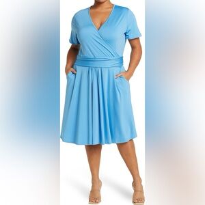 By Design Mallory Short Sleeve Wrap Dress
Love By Design size Small